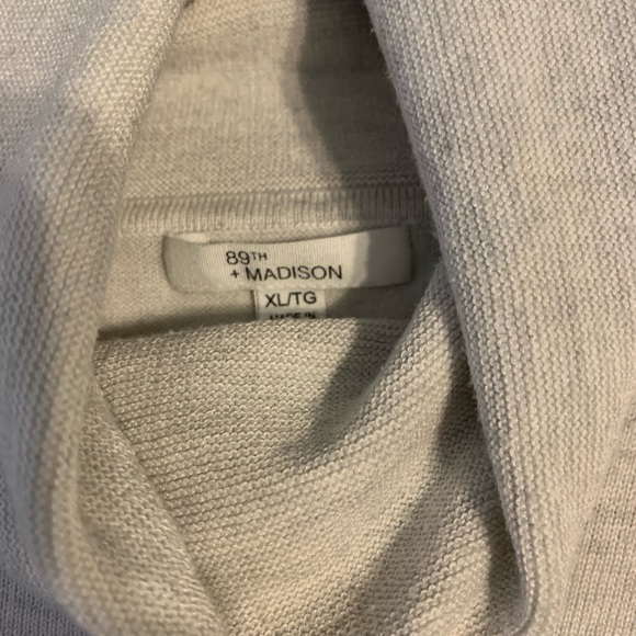 Soft grey turtle neck - Picture 4 of 5